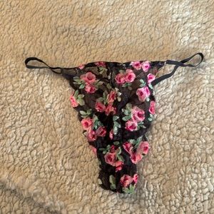 Brand new- VS Size M string thong - Roses
